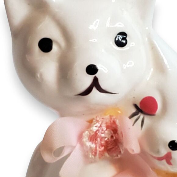 Vintage ArtMark Porcelain Kitty Couple Figurine Pink Ribbons Kitsch Cats - Picture 10 of 13